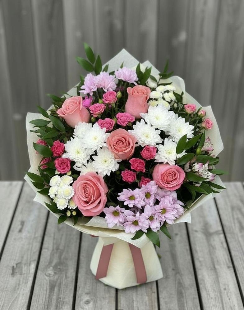 Букет цветов из: Альстромерии, Гвоздики, Розы и Хризантемы в Кулешовке