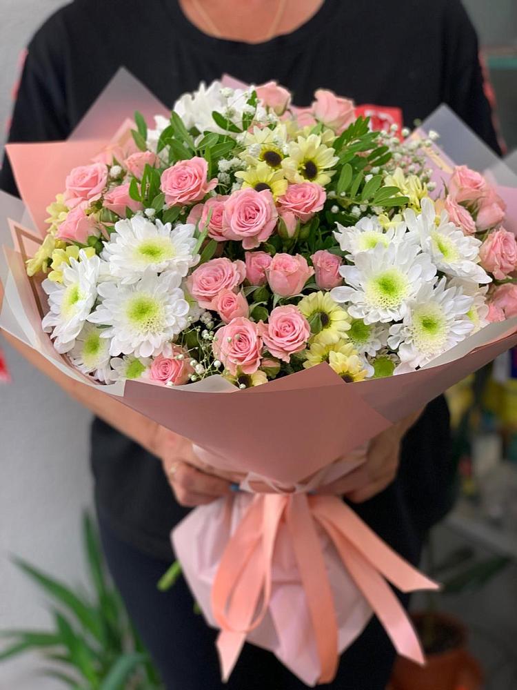 Букет цветов из: Розы и Хризантемы в Кулешовке