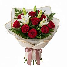 Букет цветов из:  Лилии и Розы в Кулешовке