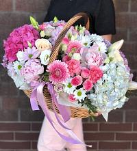 Цветочная композиция из Розы, Хризантемы, Пионы и Лизиантусы в корзине #REPLACE_PRED# Кулешовке