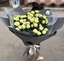 Букет Белые кустовые розы Солинеро в Кулешовке