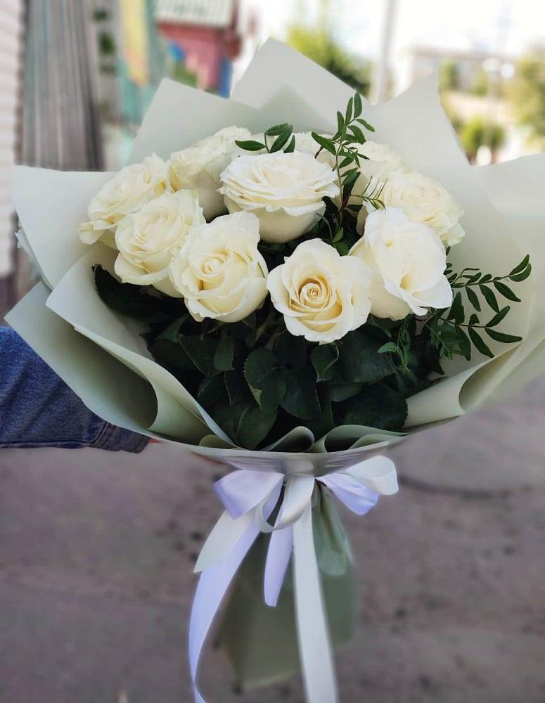 Букет Белые розы Проуд в Кулешовке