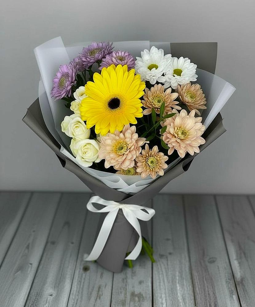 Букет цветов из: Розы, Герберы и Хризантемы в Кулешовке