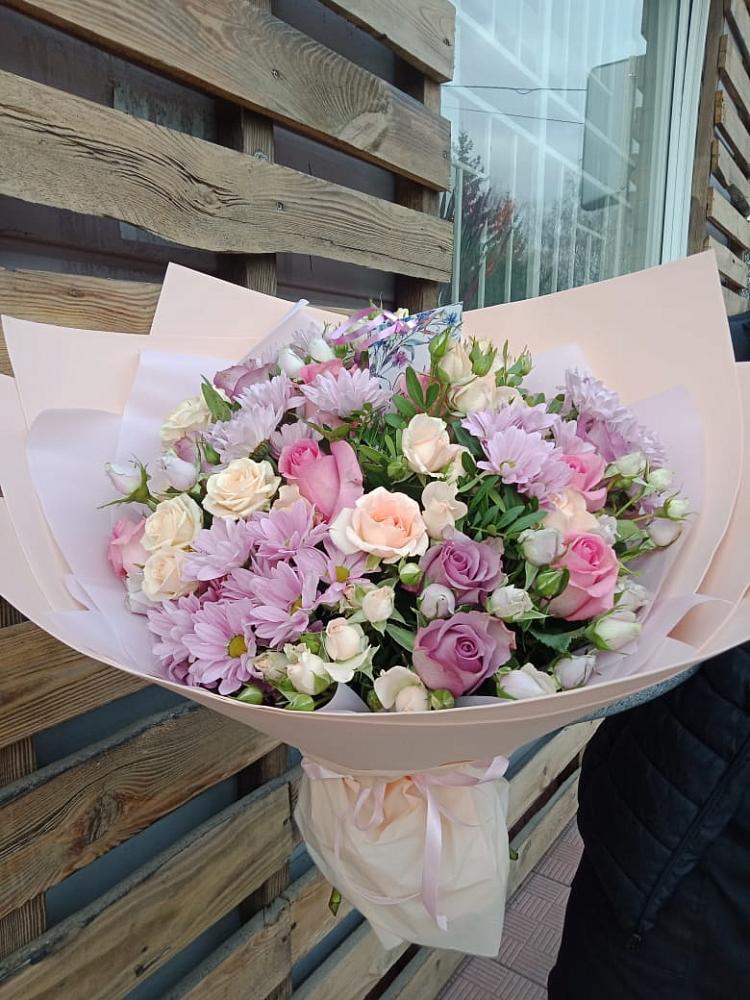 Букет цветов из: Розы и Хризантемы в Кулешовке