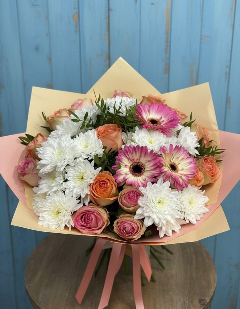 Букет цветов из: Розы, Герберы и Хризантемы в Кулешовке