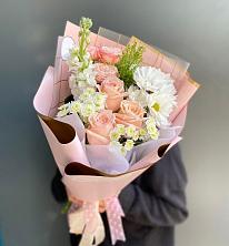 Букет цветов из:  Хризантемы и Розы в Кулешовке