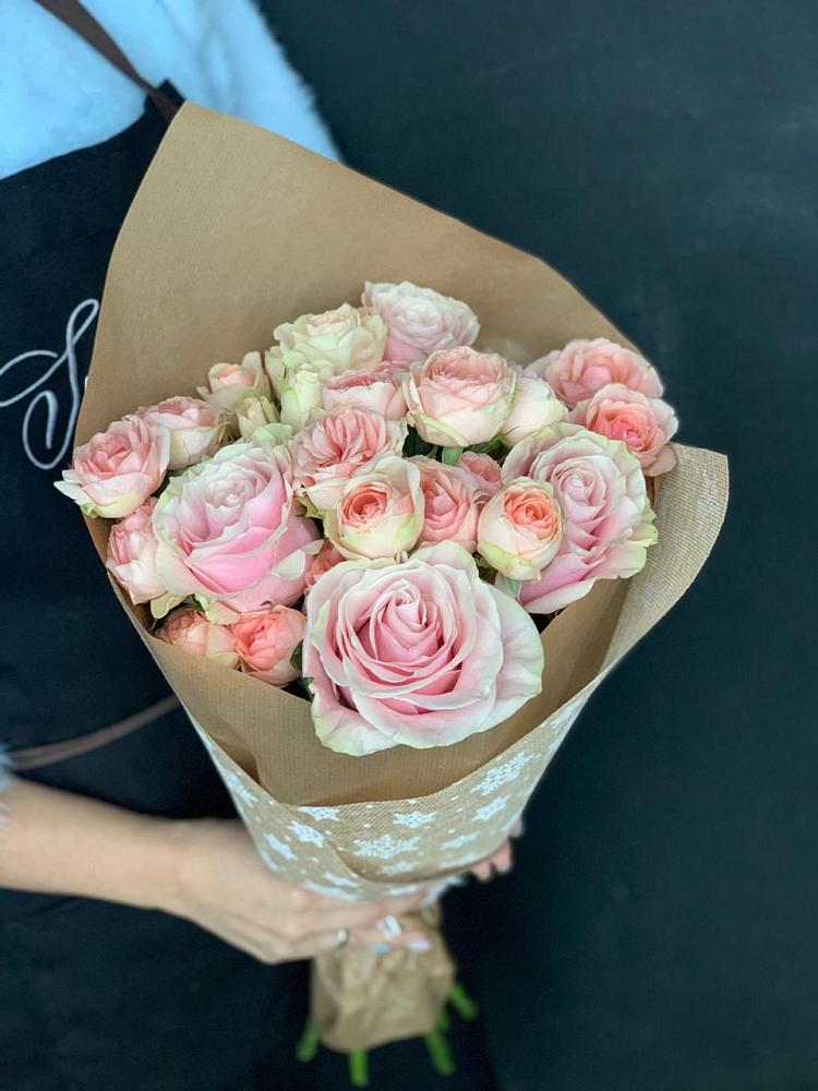 Букет цветов из: Хризантемы и Розы в Кулешовке