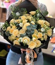 Букет птица счастья в Кулешовке Букет цветов из: Розы и Лизиантусы в Кулешовке