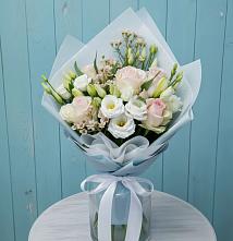 Букет цветов из:  Розы и Лизиантусы в Кулешовке