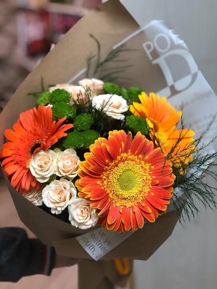 Букет цветов из: Герберы, Хризантемы и Розы в Кулешовке