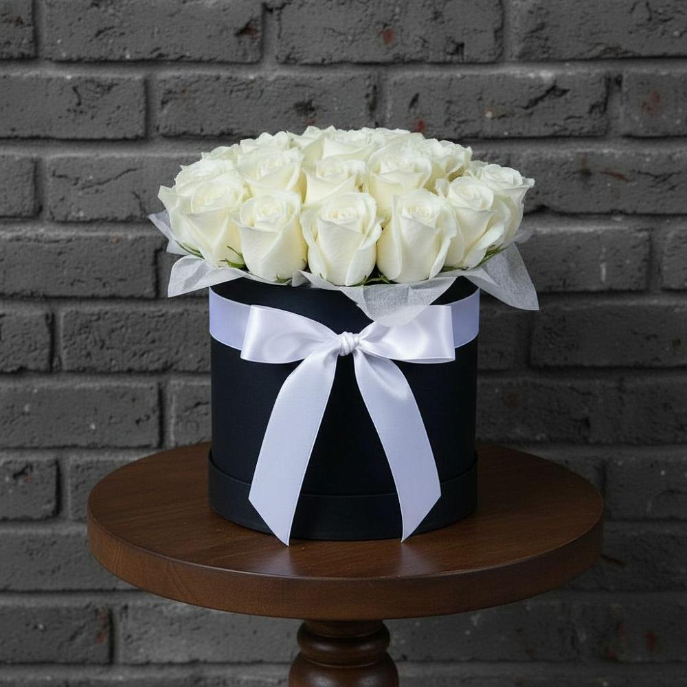 Цветочная композиция из Розы в шляпной коробке в Кулешовке