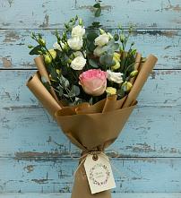 Букет цветов из:  Розы и Лизиантусы в Кулешовке