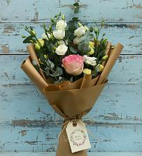 Букет цветов из:  Розы и Лизиантусы в Кулешовке